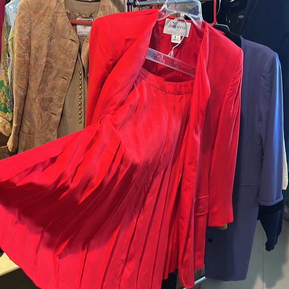 JONES NEW YORK SIZE 8 suit top and bottom - Picture 4 of 4